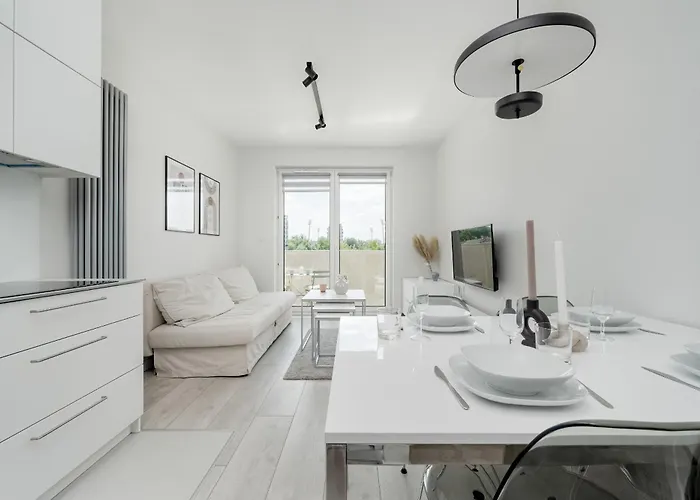 Miedziana Bright With Balcony And Parking By Renters Appartement *