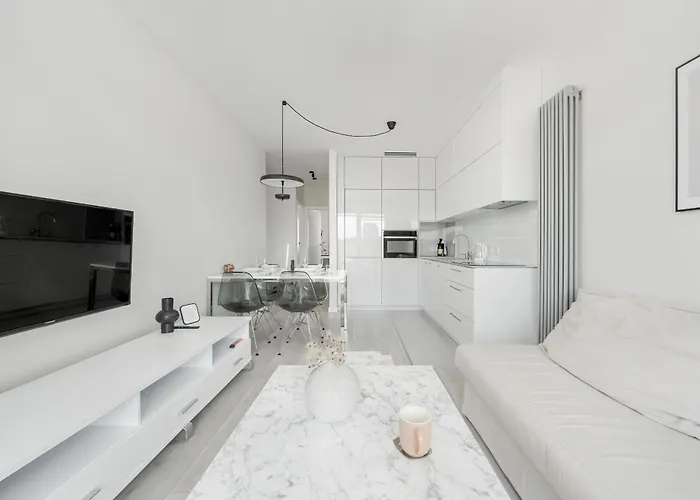 Miedziana Bright With Balcony And Parking By Renters Appartement *