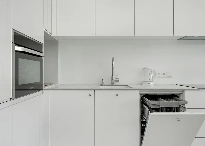 Miedziana Bright With Balcony And Parking By Renters * Wrocław