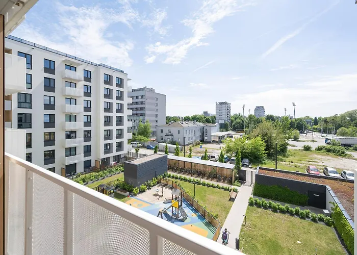 Miedziana Bright With Balcony And Parking By Renters Appartement *