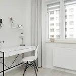Miedziana Bright With Balcony And Parking By Renters Apartamento