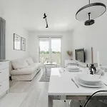 Miedziana Bright With Balcony And Parking By Renters Apartamento *