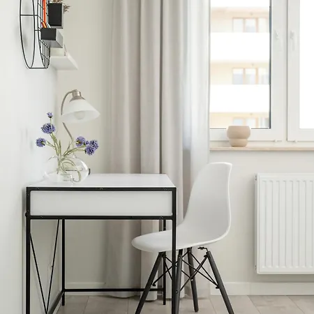 Appartamento Miedziana Bright With Balcony And Parking By Renters Breslavia