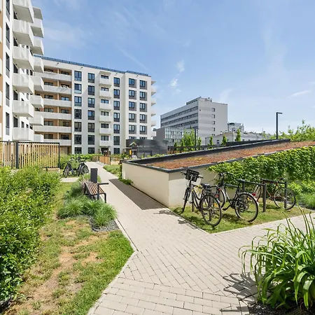 Miedziana Bright With Balcony And Parking By Renters * Wroclaw