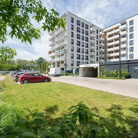 Miedziana Bright With Balcony And Parking By Renters Breslavia