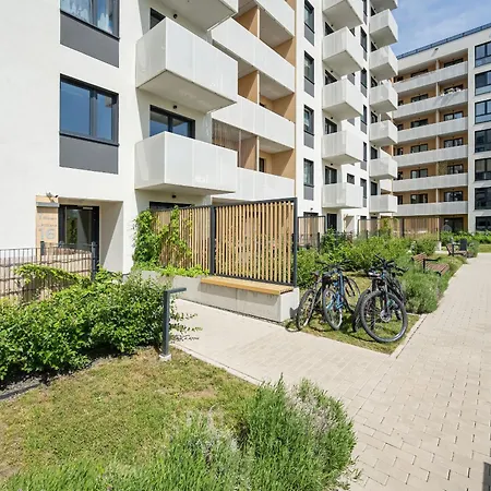 Appartamento Miedziana Bright With Balcony And Parking By Renters Breslavia