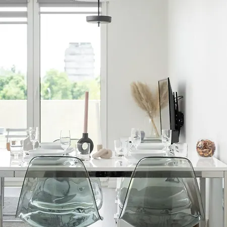 Miedziana Bright With Balcony And Parking By Renters Appartamento